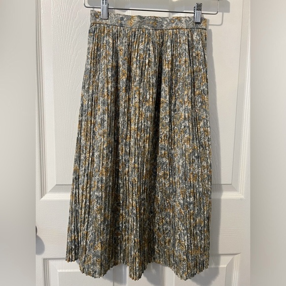 Vintage Pleated Lace Floral Midi Skirt - Picture 1 of 13